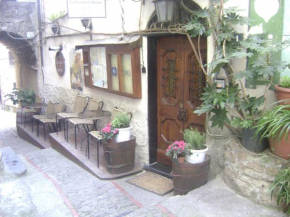 Hotels in Montalto Ligure